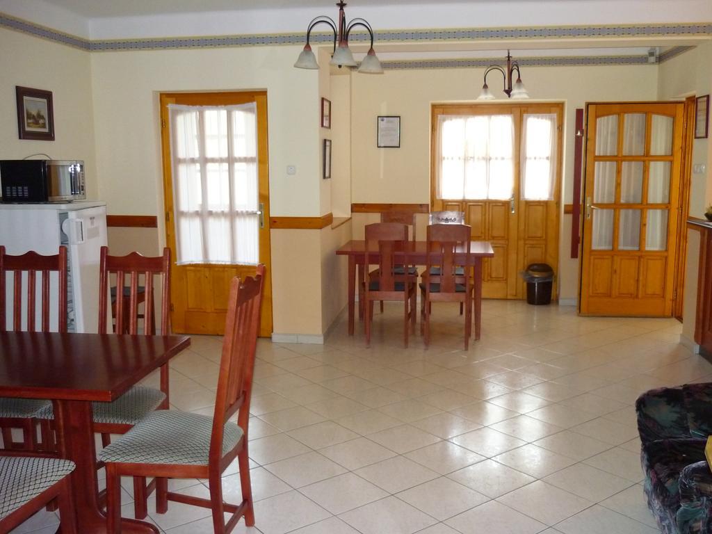 Adam Tanya Fogado Hotel Balazspuszta Exterior photo